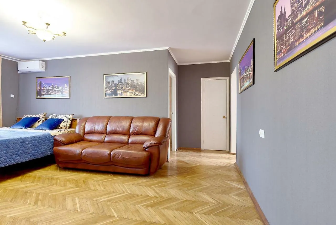 Modern Trio: Central Metro Apartments Kyiv 0*,  Ukraine