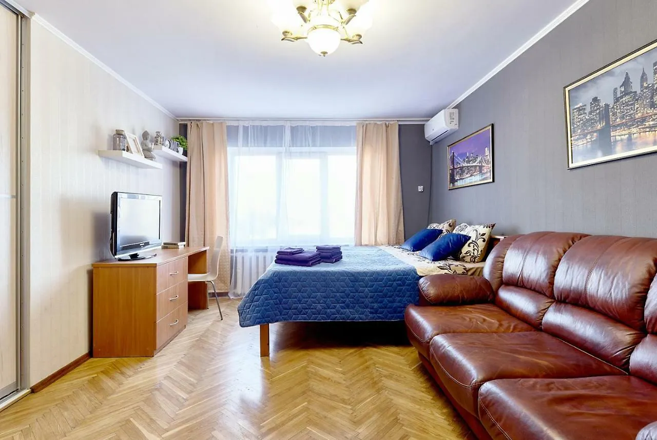 Modern Trio: Central Metro Apartments Kyiv