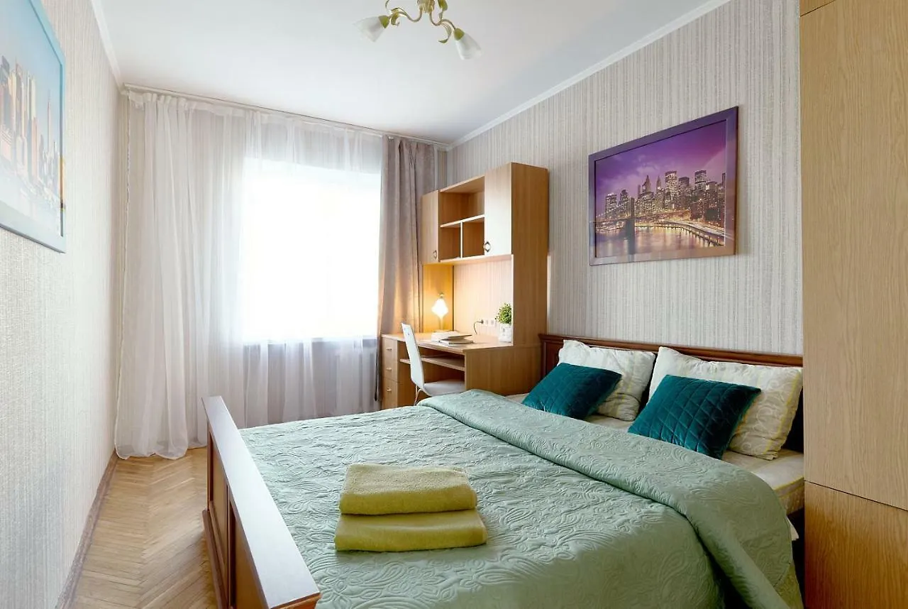 Modern Trio: Central Metro Apartments Kyiv 0*,