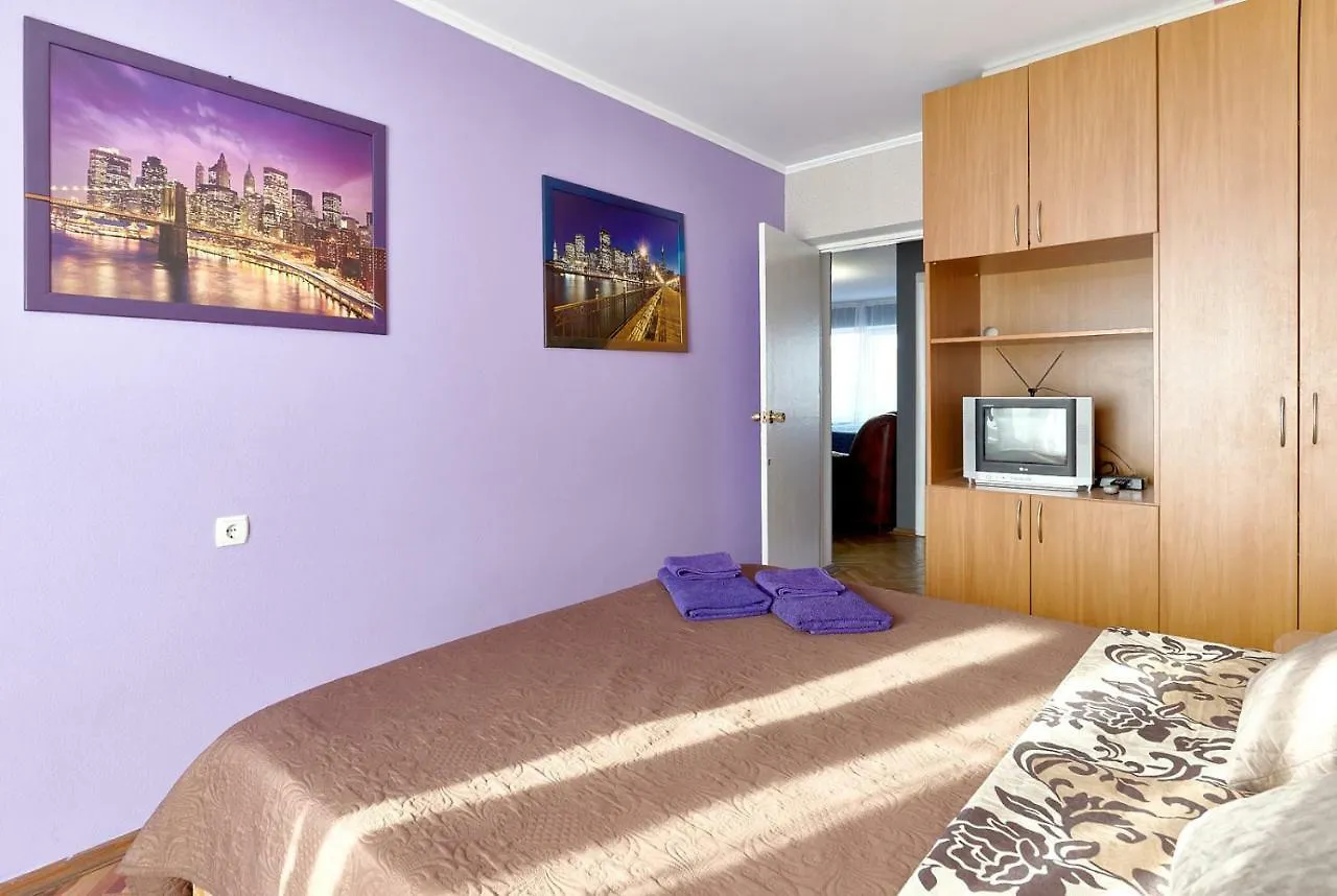 Modern Trio: Central Metro Apartments Kyiv